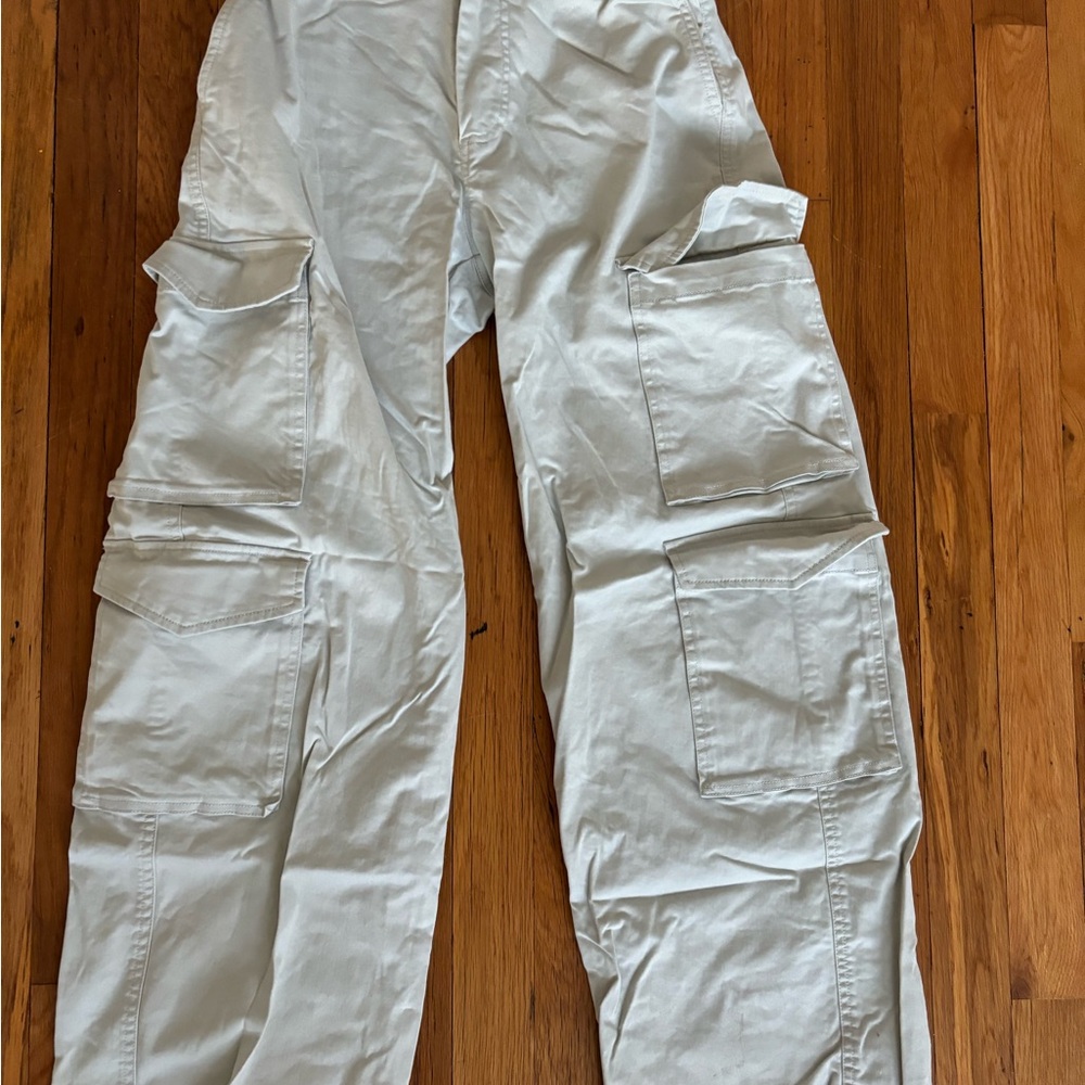 Abercrombie & Fitch White Cargo Pants Utility Design